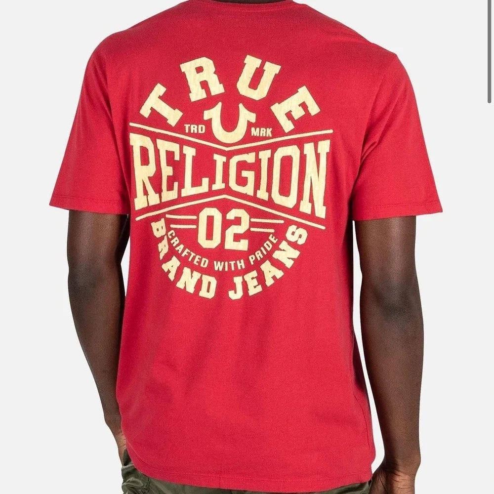 True Religion Logo T-Shirt Red Gold Short Sleeve Tee NWT